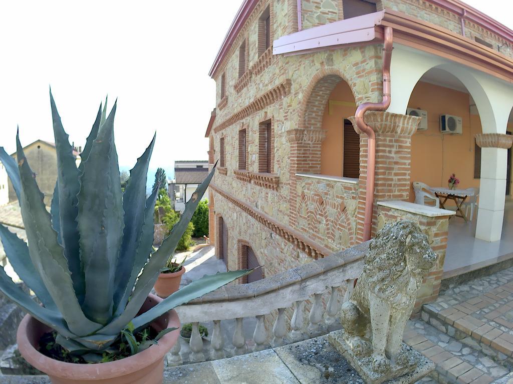 B&B Castello Michelina San Nicola dell'Alto Exterior photo